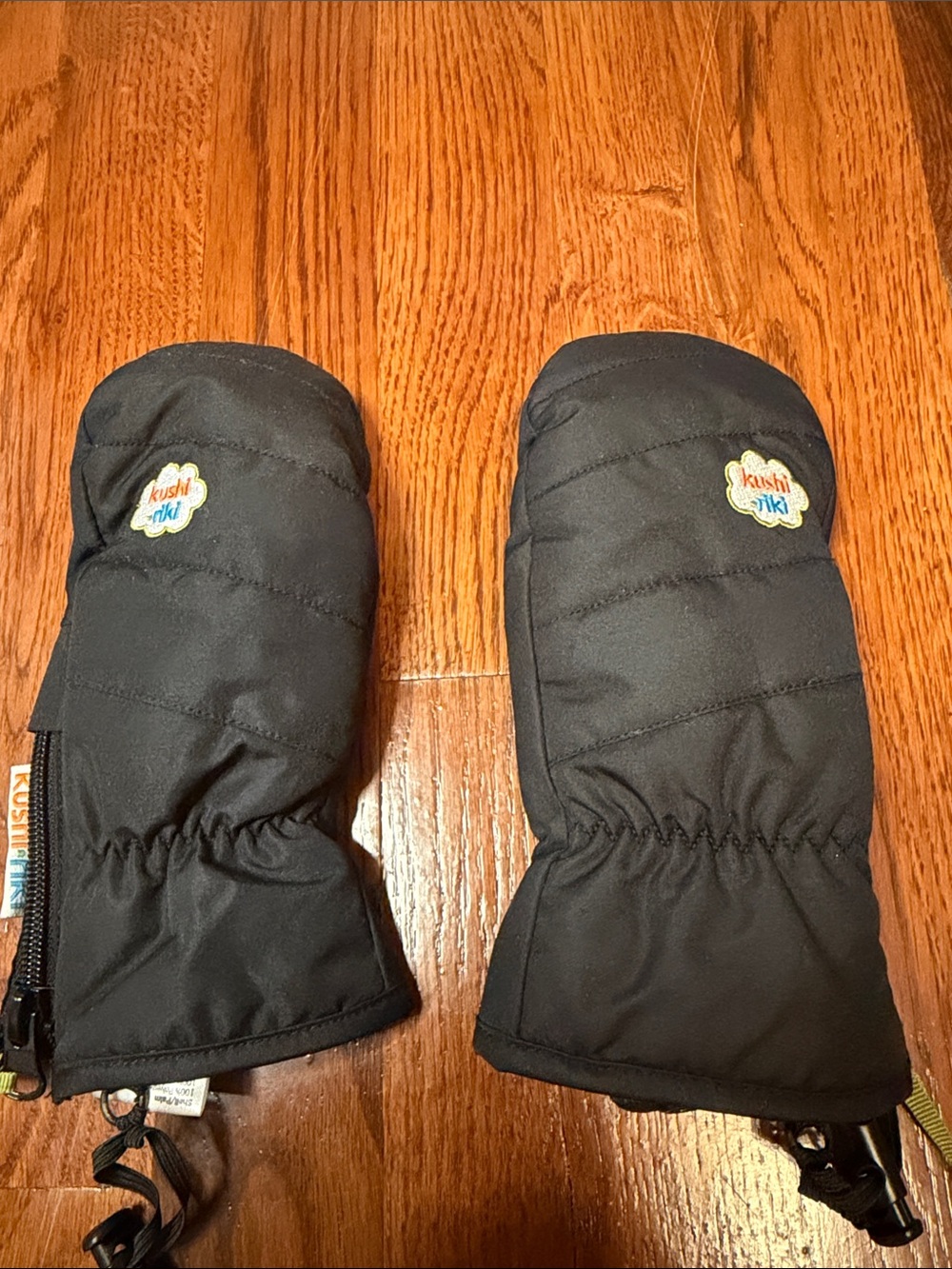 Kids Black Winter Mittens